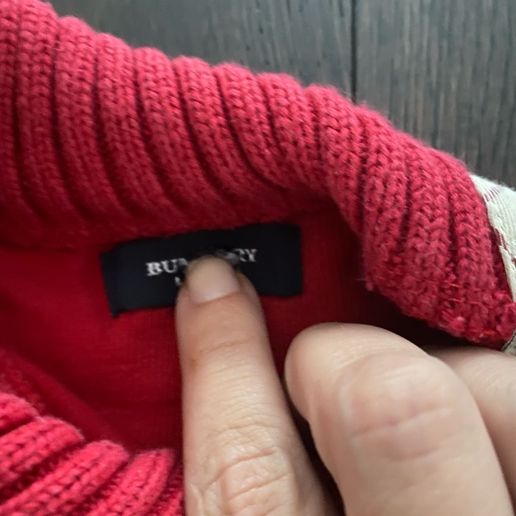 Vintage Red Burberry Sweater - Picture 7 of 8